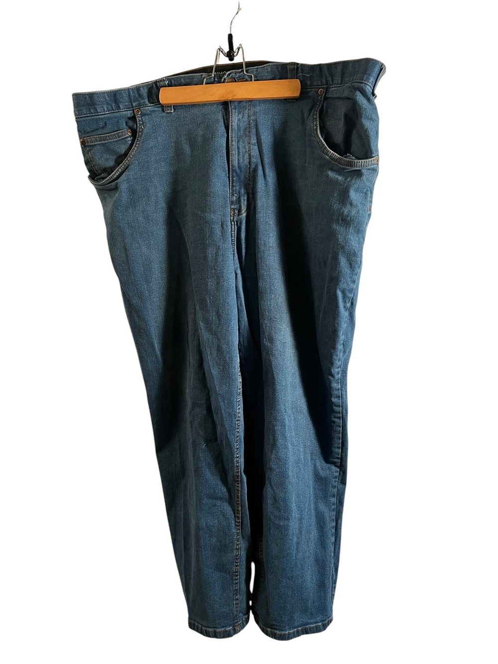 Harbor Bay Mens Size 46x30 Continuous Comfort Waistband Jean Straight Leg Medium